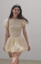 Slim waist light dress