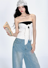 ショート丈のスリークコットン刺繍トップス