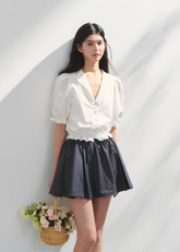 レトロなフレンチ刺繍Vネックシャツ