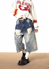 Washed Distressed 7/8 Length Loose Jeans