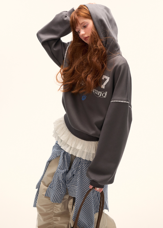 patchwork hooded shirt, women patchwork hoodie, american street style top, hybrid shirt hoodie women, fall winter 2025 fashion women, loose fit jersey sweatshirt, korean streetwear women 2025, casual oversized hoodie outfit, nowa tokyo street fashion