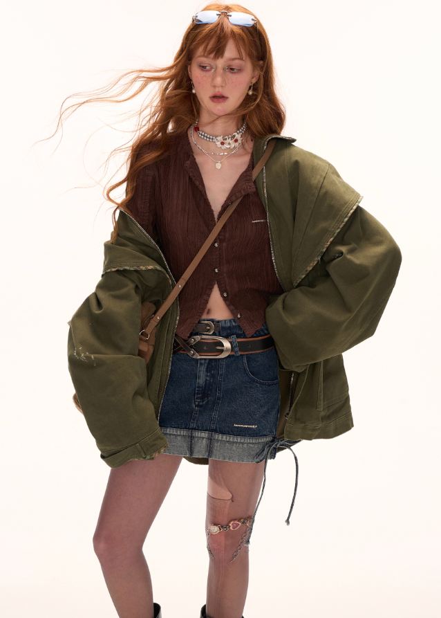 distressed cargo jacket women, frayed utility jacket, vintage workwear coat ladies, fall winter 2025 outerwear women, loose casual commuter jacket, korean street fashion jacket, lazy fit grunge outerwear, washed vintage cargo coat, nowa tokyo retro street style