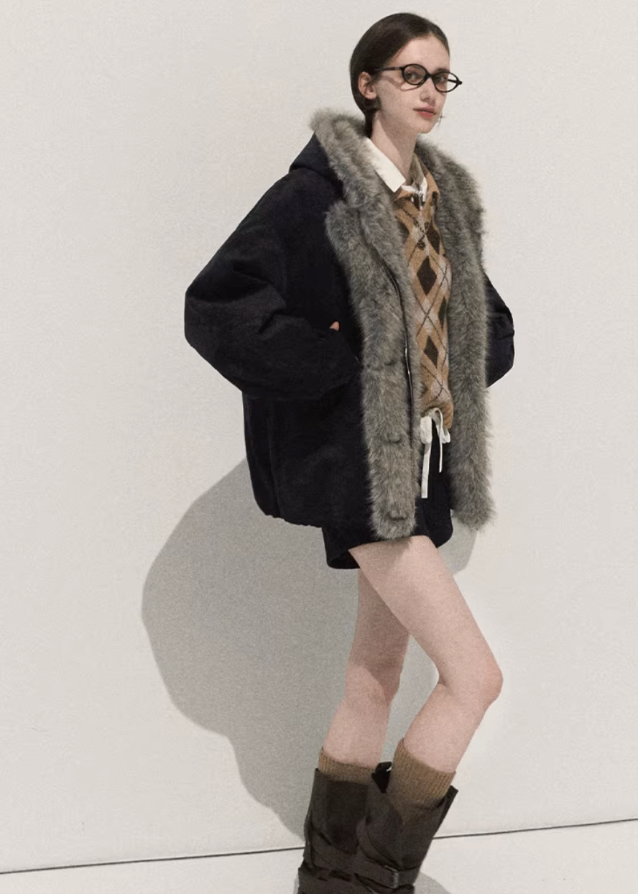 korean argyle knit cardigan, vintage polo sweater women, contrast pattern knitwear, korean retro casual cardigan, lazy wind fall sweater, soft argyle polo knit, korean preppy check sweater, seoul vintage knit top, elegant autumn knit cardigan, wool blend retro top, korean daily layering cardigan, argyle check knitwear women, cozy soft polo sweater, vintage korean fashion outfit, preppy chic argyle cardigan