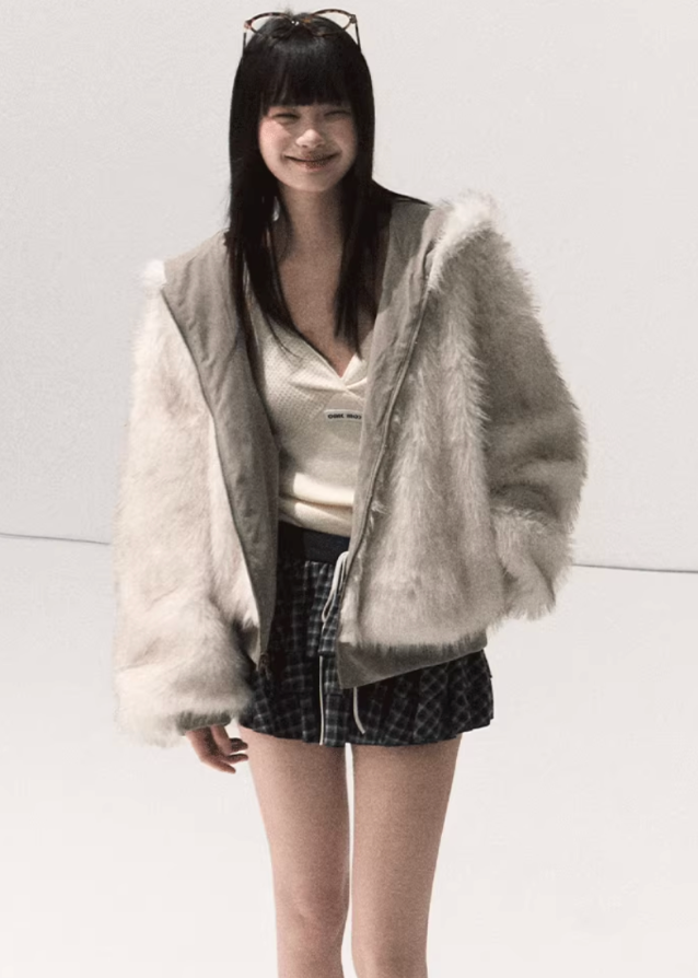 korean soft knit long sleeve top, cotton slim base top women, minimal layering knitwear, korean pure cotton inner top, seoul style slim fit knitwear, soft touch cotton long sleeve tee, minimalist base knit korea, daily layering outfit women, light knit top for autumn, korean skin-friendly cotton knit, elegant soft base top, women slim inner knitwear, breathable cotton long sleeve, cozy korean layering top, feminine minimal knit top