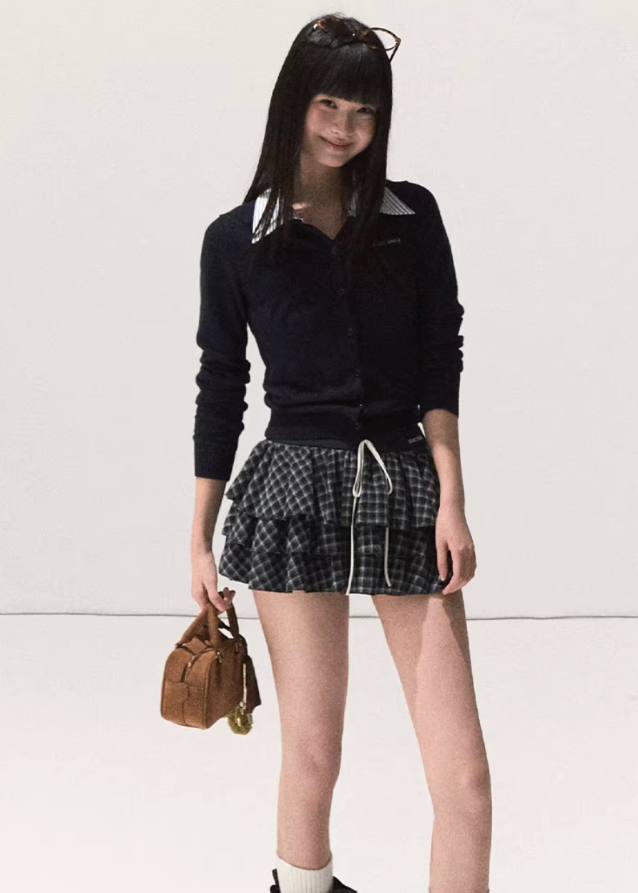 OAKMOO preppy knit top, wool layered sweater women, fake two piece long sleeve top, contrast collar knit blouse, autumn winter wool top, Korean fashion academia style, preppy girl outfit, soft slim fit knitwear, modern minimalist sweater, OAKMOO AW collection