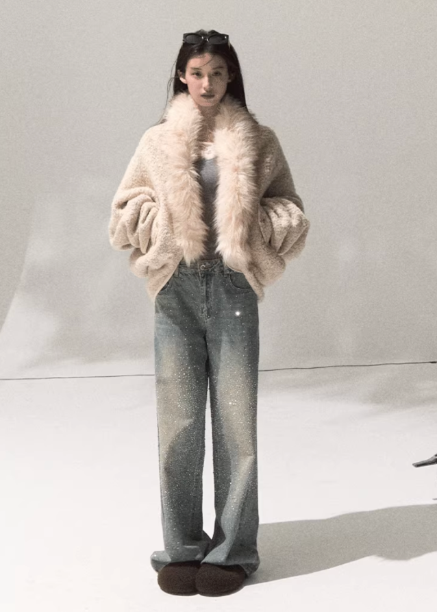 OAKMOO wool fur collar jacket, cropped shearling coat women, winter warm jacket, oversized faux fur coat, Korean fashion outerwear, cozy chic wool jacket, OAKMOO AW collection, short fleece coat women, stylish winter bomber, neutral tone jacket