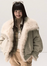 OAKMOO fur collar coat, plush cropped jacket women, heavy wool winter coat, faux fur lapel coat, autumn winter thick short jacket, Korean fashion outerwear, elegant wool jacket, OAKMOO AW collection, warm stylish coat, luxury short winter jacket
