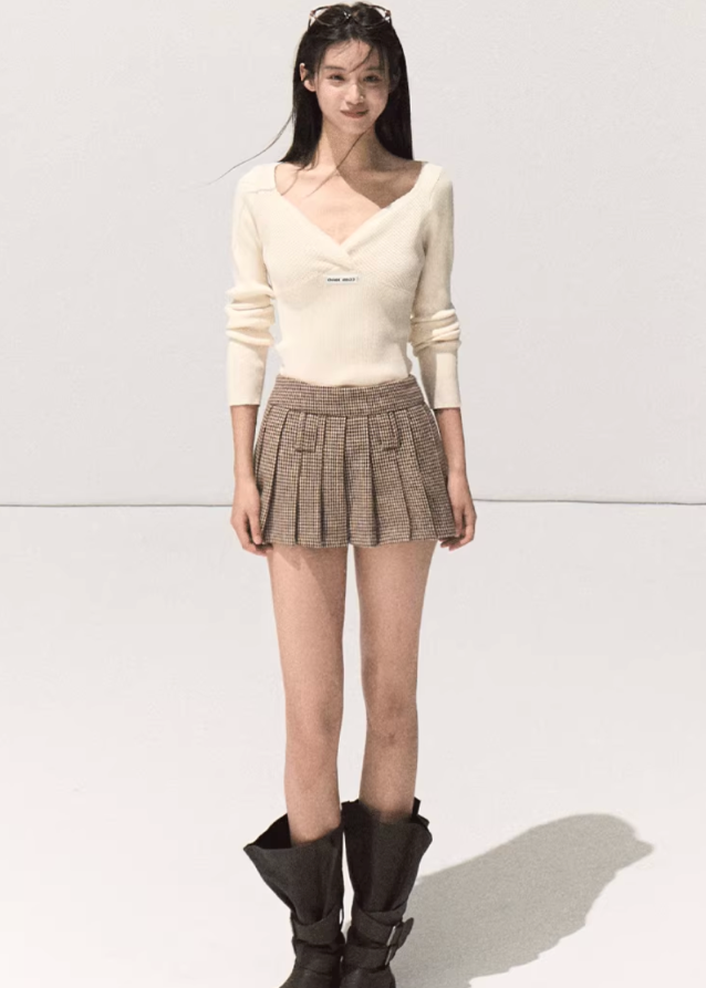 OAKMOO wool pleated skirt, plaid skort women, preppy mini skirt, academia style outfit, winter wool mini, retro low rise culottes, Korean fashion wool skirt, pleated shorts skirt, classic preppy look, OAKMOO AW collection