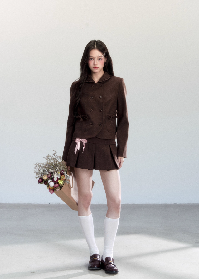 Fragileheart skirt suit set, brown pleated two-piece, luxury Korean fashion, doll collar jacket, vintage feminine outfit, quiet luxury womenswear, pastel noir aesthetic, elegant autumn ensemble, K-fashion 2025, romantic preppy look, mocha brown outfit, chic bow jacket set, soft classic fashion, refined Korean style
