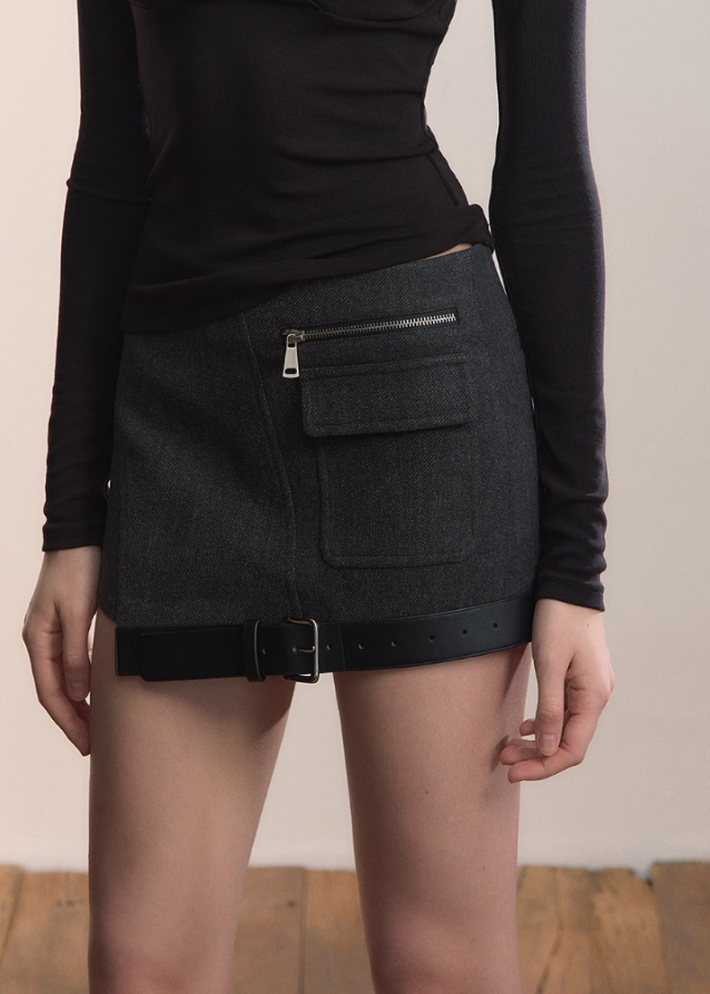 VIAPITTI wool mini skirt, asymmetrical utility skirt, belted streetwear skirt, edgy Korean fashion, heavy wool skirt, autumn winter street style, industrial chic mini, splice panel skirt, modern urban outfit, K-fashion 2025, irregular hem skirt, black woolen mini, utility pocket skirt, luxury street fashion