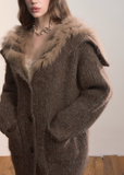 VIAPITTI fur knit coat, fox fur lapel cardigan, luxury streetwear women, autumn winter warm jacket, plush knit sweater coat, oversized lapel cardigan, edgy Korean fashion, street luxe outerwear, heavy knit fur coat, K-fashion 2025, warm winter cardigan, soft fur trim jacket, urban chic knitwear, modern street fashion