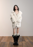 VIAPITTI fur knit coat, fox fur lapel cardigan, luxury streetwear women, autumn winter warm jacket, plush knit sweater coat, oversized lapel cardigan, edgy Korean fashion, street luxe outerwear, heavy knit fur coat, K-fashion 2025, warm winter cardigan, soft fur trim jacket, urban chic knitwear, modern street fashion