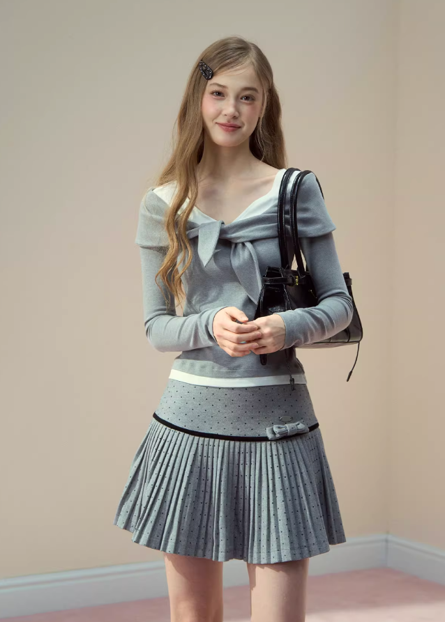 SunsetPark layered T-shirt, fake two piece modal tee, soft modal long sleeve, cozy Korean daily top, AW warm layering shirt, feminine soft casual tee, grey navy layered top, comfy winter modal shirt, Korean fashion basic long sleeve, soft-touch modal knit top, everyday cozy outfit top