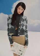LaluneDuCiel argyle cardigan women, Korean feminine knit cardigan, diamond plaid sweater women, campus style cardigan Korean fashion, elegant Korean style knitwear, soft academia sweater women, vintage argyle knit cardigan, chic Korean fashion cardigan, V-neck knit sweater women, casual feminine cardigan outfit