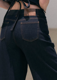 straight jeans women, loose fit denim, korean fashion denim, spring outfits 2026, casual spring outfits, relaxed straight jeans, minimalist denim style, soft aesthetic outfit, breathable cotton jeans, modern feminine clothing, parisian style clothing, versatile casual pants, chic everyday outfit, calm luxury fashion, light wash jeans women, effortless style jeans, spring wardrobe denim, comfortable wide jeans, natural tone denim, everyday essential jeans