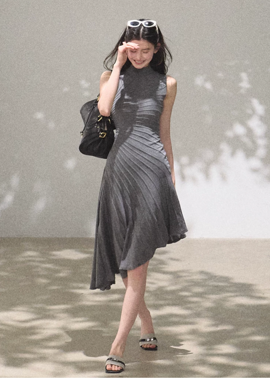 wool dress women, sleeveless midi dress, korean fashion dress, minimal outfit women, effortless outfit ideas, casual elegant dress, modern feminine clothing, parisian style clothing, refined minimal dress, versatile everyday dress, chic daily outfit, calm luxury fashion, lightweight wool dress, clean silhouette dress, timeless fashion dress, elegant work outfit, feminine silhouette dress, simple structured dress, soft drape dress, spring wardrobe dress