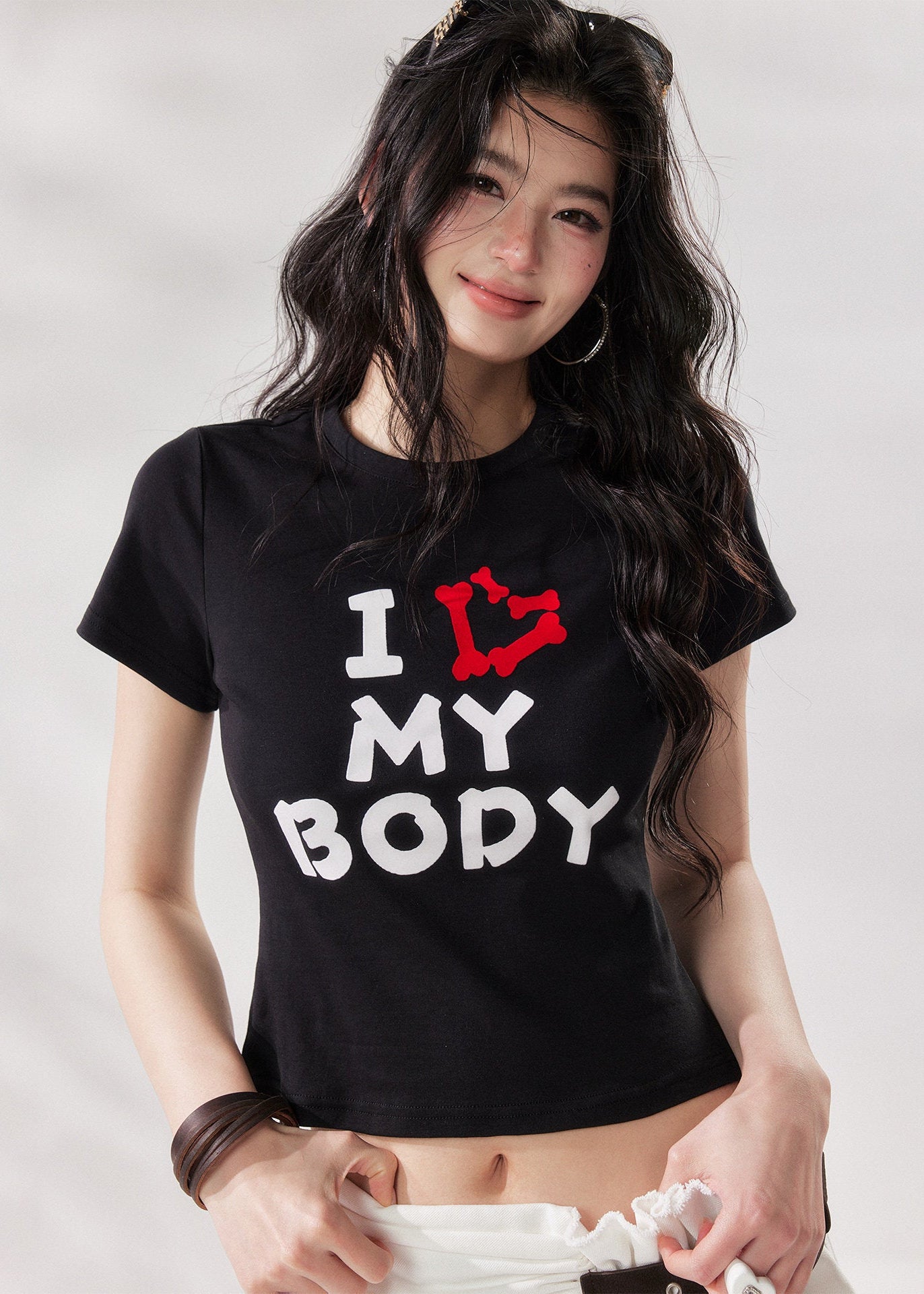 graphic baby tee, cropped t shirt women, letter print t shirt, korean fashion top, summer crop tee, black graphic tee women, white graphic tee women, slim fit t shirt, stylish casual top, cool girl outfit, summer street style top, modern casual tee