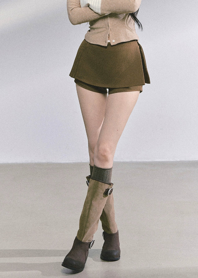 korean blazer shorts set, french british suit set women, autumn two piece blazer set, korean streetwear suit outfit, chic brown suit women, office style korean fashion, pleated culotte suit set, hepburn style blazer outfit, elegant two piece set women, seoul fashion brown suit, vintage french blazer look, korean professional outfit women, brown jacket mini skirt set, modern chic korean suit, high end autumn fashion set