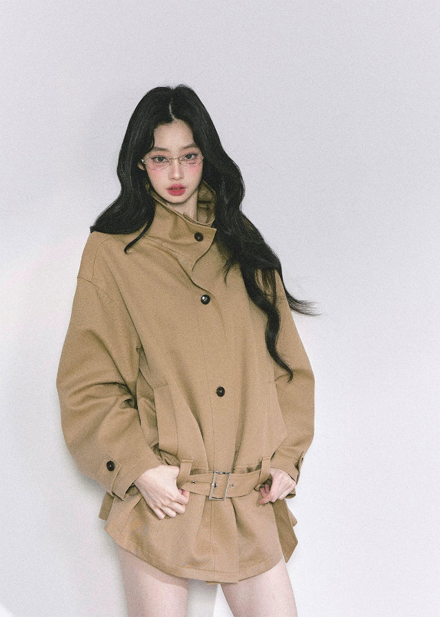 french trench jacket, korean short trench coat, autumn outerwear women, seoul street style jacket, belted loose fit coat, stand collar windbreaker, hepurn fashion jacket, elegant french outerwear, korean fashion 2025, minimalist city coat, oversized chic jacket, trendy korean outfit, casual luxury jacket, nom alm style, korean modern trench