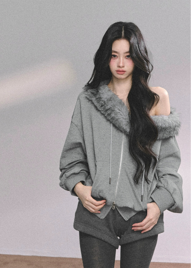 fur trim sweatshirt set, off shoulder hoodie set, winter two piece outfit, faux fur collar hoodie, Korean fashion sweat set, winter streetwear women, cozy fur hoodie, trendy winter shorts set, American college style outfit, Nordic winter fashion, warm casual two piece, stylish winter loungewear, cute fur trim top, off shoulder winter sweater, womens winter sporty set