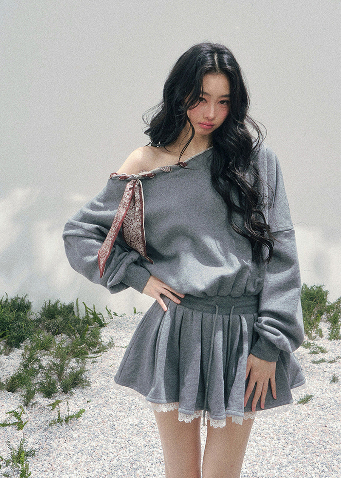 AOMALM slanted shoulder dress women, French romantic sweatshirt mini dress, feminine lace trim knit dress, Korean elegant casual spring dress, quiet luxury romantic outfit, Parisian inspired asymmetric knit dress, delicate lace hem mini dress, romantic Korean French aesthetic clothing, lightweight spring sweatshirt dress women, refined feminine casual dress, soft luxury womenswear knit dress, elegant sporty romantic outfit, luxury Korean designer inspired dress