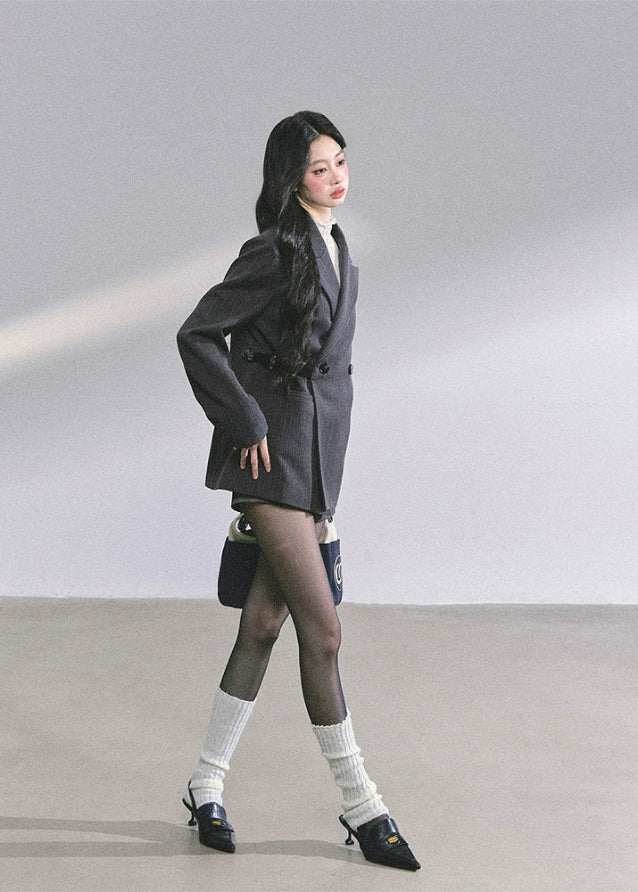 double breasted blazer women, vintage Hepburn blazer, oversized tailored jacket, French style blazer, Korean fashion blazer, structured black coat women, autumn winter blazer, elegant office blazer, street style oversized jacket, minimalist chic blazer, Miu inspired blazer, Parisian fashion top, premium tailored coat women