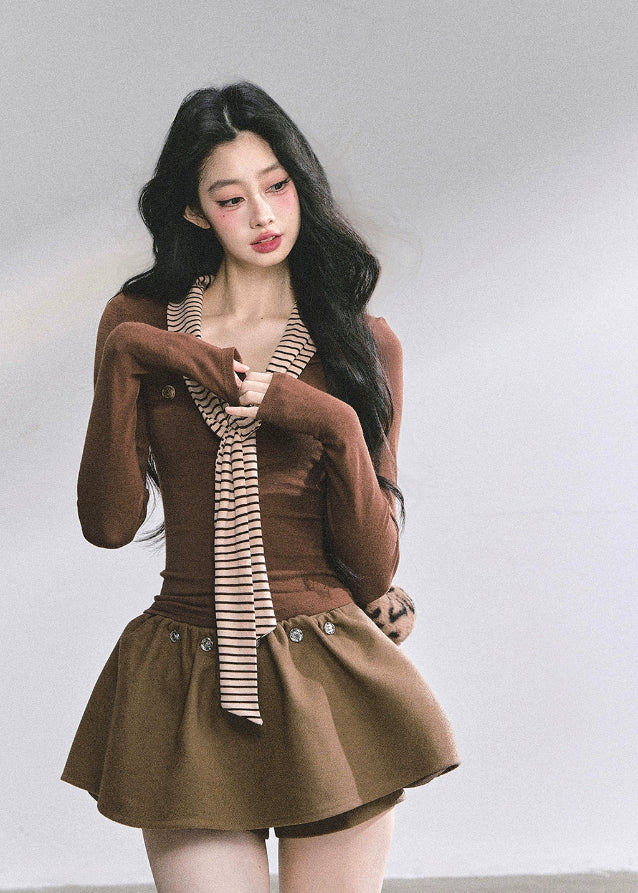 korean striped long sleeve top, contrast stripe knit blouse, korean preppy girl shirt, slim waist top women, korean autumn fashion 2025, korean casual long sleeve, two tone stripe blouse, seoul fashion streetwear top, korean hot girl outfit, trendy kfashion top, contrast stripe knitwear women, minimalist korean preppy top, cute casual stripe shirt, kstyle long sleeve top, korean girl clothing fashion