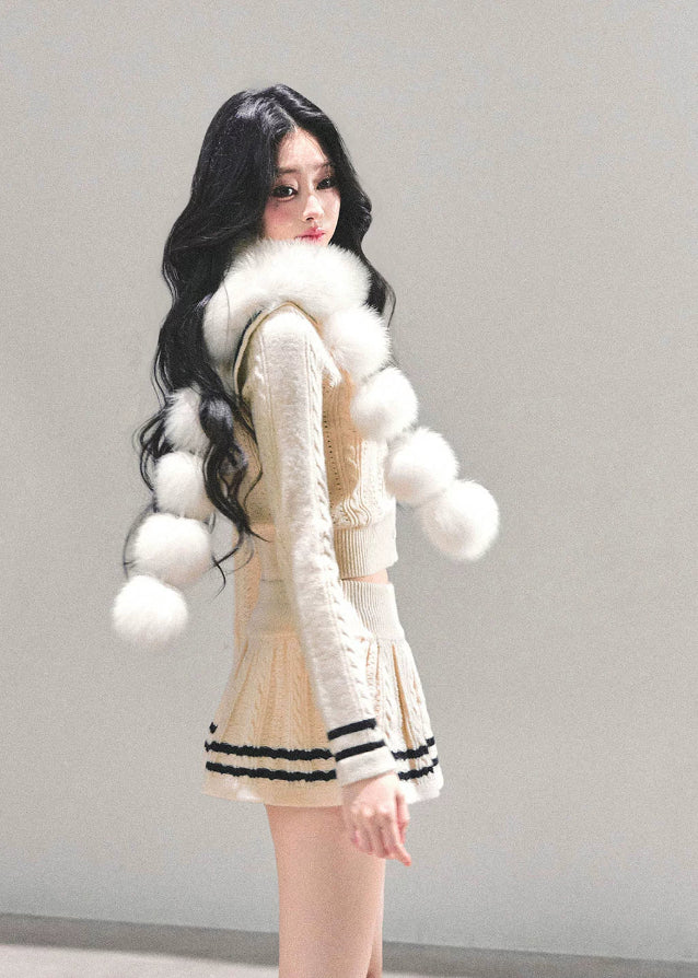 faux fox fur scarf women, pom pom fur collar, winter warm fluffy scarf, french style fur scarf, cold proof plush neck warmer, imitation fox scarf women, fw25 winter accessories, soft girl fur wrap, warm faux fur collar