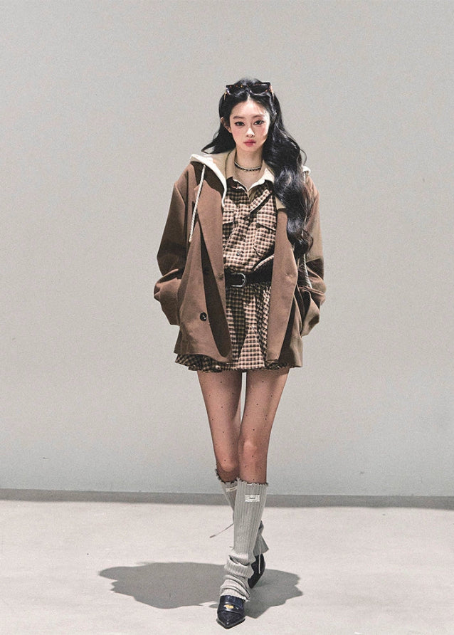 fake two piece blazer women, hooded preppy blazer, minimalist layered jacket, autumn winter preppy coat, oversized silhouette blazer, korean preppy fashion, hooded faux layer top, fw25 womens outerwear, casual campus blazer, layered street jacket