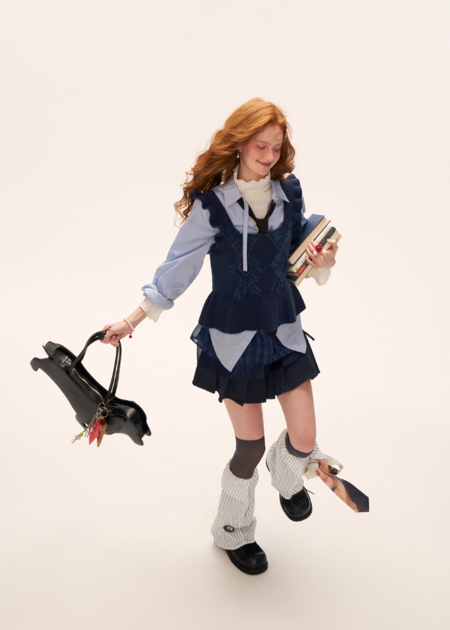 lace knit vest jacket women, high end knitwear fall 2025, lace trim sweater coat, cozy feminine knit layer, korean gentle street fashion, lazy fit knit jacket women, autumn winter lace vest sweater, romantic knit cardigan jacket, nowa tokyo elegant street style
