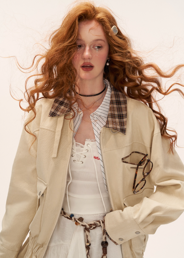 fur collar cargo jacket women, detachable fur utility coat, retro waist cargo jacket fw2025, luxury street winter jacket women, korean vintage military coat, feminine cargo jacket 2025, sculpted waist fur trim jacket, premium fall winter outerwear, nowa tokyo street luxe coat
