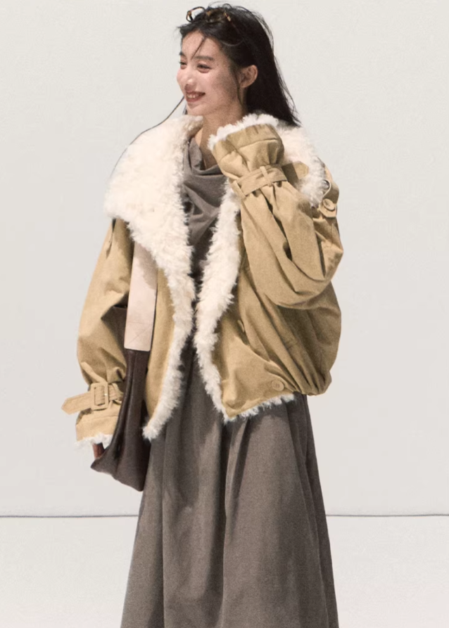 lamb wool leather jacket women, oversized shearling short coat, winter thick lapel jacket, faux shearling leather outerwear women, streetcore winter jacket 2025, osmanthus lamb wool coat, black short leather jacket women, korean winter fashion jacket, nowa tokyo winter outerwear
