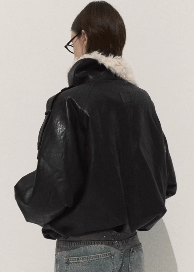 lamb wool leather jacket women, oversized shearling short coat, winter thick lapel jacket, faux shearling leather outerwear women, streetcore winter jacket 2025, osmanthus lamb wool coat, black short leather jacket women, korean winter fashion jacket, nowa tokyo winter outerwear
