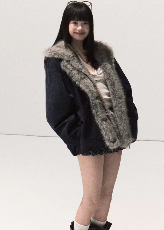 suede fur jacket women, eco friendly faux fur coat, winter 2025 suede outerwear, thick warm fur collar jacket, korean street winter coat, vintage suede shearling jacket, soft suede faux fur jacket women, oversized cozy winter outerwear, nowa tokyo high end street fashion

