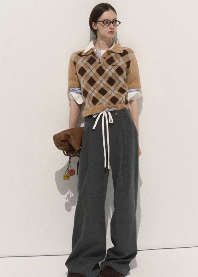 korean argyle knit cardigan, vintage polo sweater women, contrast pattern knitwear, korean retro casual cardigan, lazy wind fall sweater, soft argyle polo knit, korean preppy check sweater, seoul vintage knit top, elegant autumn knit cardigan, wool blend retro top, korean daily layering cardigan, argyle check knitwear women, cozy soft polo sweater, vintage korean fashion outfit, preppy chic argyle cardigan