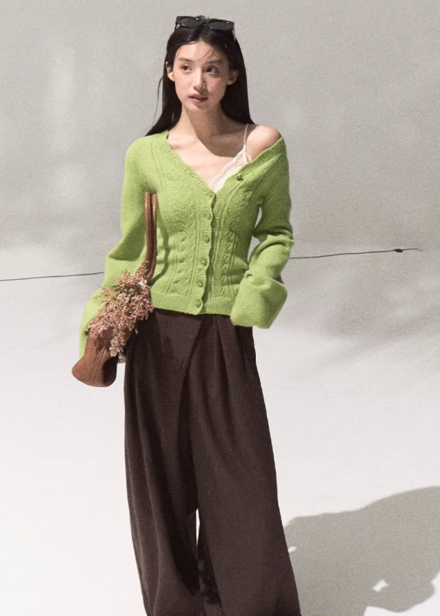 OAKMOO knit cardigan, green slim fit sweater women, V-neck cutout cardigan, autumn winter knitwear, chic crop knit top, Korean fashion cardigan, soft slim cardigan, OAKMOO AW collection, cozy feminine sweater, stylish layering knit