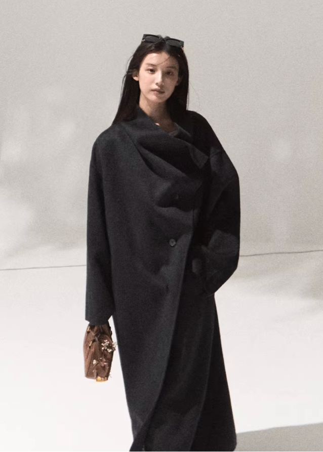 OAKMOO wool coat, long swing collar coat, full wool overcoat women, luxury winter jacket, belted wool wrap coat, minimalist draped coat, Korean fashion outerwear, OAKMOO AW collection, high-end wool trench, elegant long coat