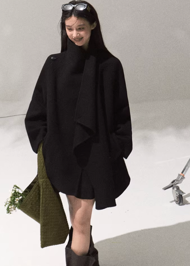 OAKMOO wool coat, long swing collar coat, full wool overcoat women, luxury winter jacket, belted wool wrap coat, minimalist draped coat, Korean fashion outerwear, OAKMOO AW collection, high-end wool trench, elegant long coat