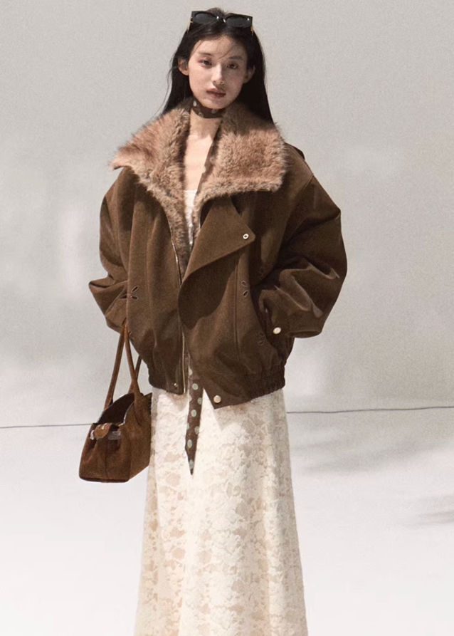 OAKMOO lace mini dress, square neck slim dress, bodycon lace dress women, long sleeve lace top dress, elegant autumn dress 2025, chic Korean lace dress, winter fitted dress women, OAKMOO AW collection, lace cocktail dress, minimalist fashion outfit