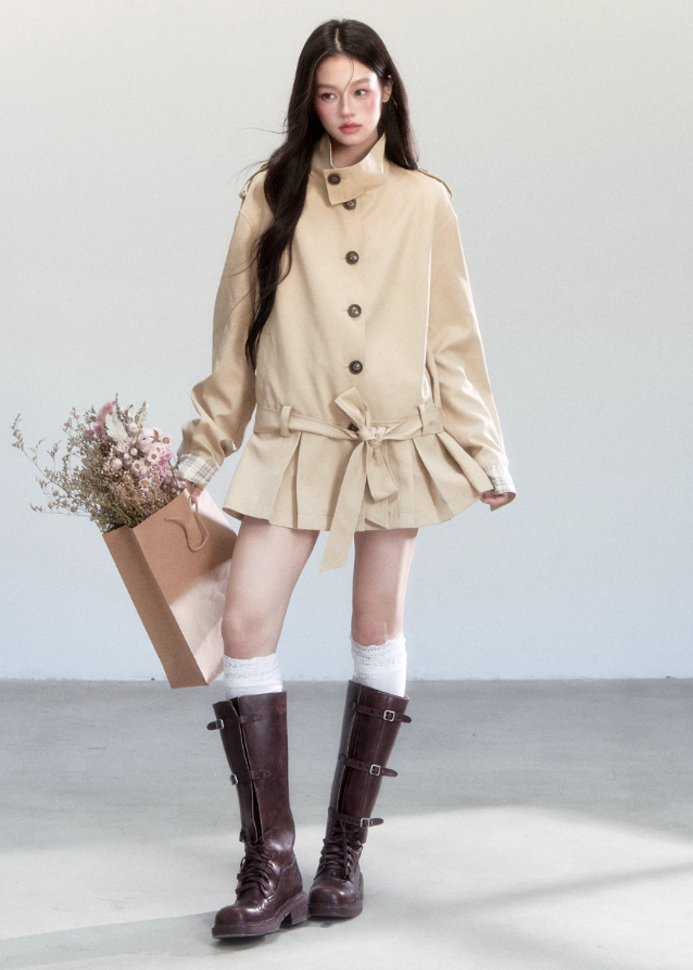 Fragileheart trench coat, short belted coat, luxury Korean fashion, beige autumn jacket, quiet luxury outerwear, pastel noir aesthetic, early fall outfit, elegant short trench, K-fashion 2025, minimalist feminine coat, tie-up waist jacket, sophisticated Korean fashion, modern beige outerwear, chic autumn coat
