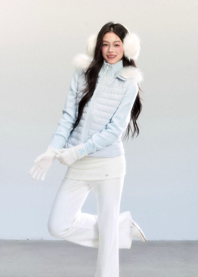 Fragileheart down jacket, fur collar puffer, luxury Korean fashion, winter short coat, quiet luxury outerwear, pastel blue jacket, hooded down coat, K-fashion 2025, elegant winter outfit, soft feminine outerwear, pastel noir aesthetic, warm winter style, sky blue puffer, modern luxury womenswear
