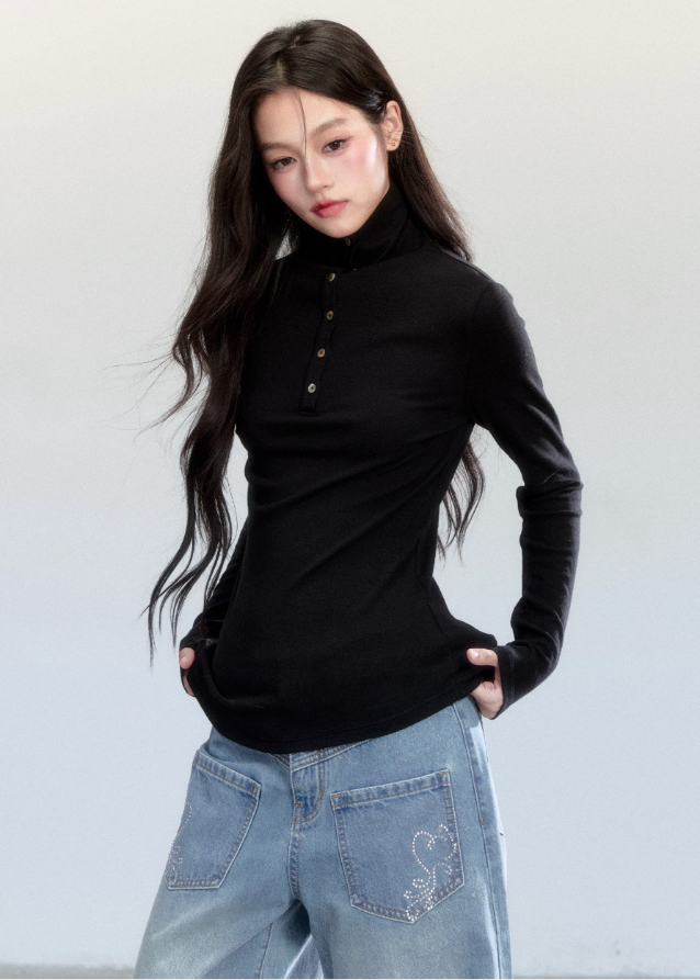 Fragileheart turtleneck top, slim long sleeve shirt, minimalist Korean fashion, quiet luxury womenswear, high neck base top, pastel noir aesthetic, elegant winter outfit, ivory and grey knitwear, modern feminine style, K-fashion 2025, chic commuter outfit, soft ribbed turtleneck, refined Korean fashion, luxury basic top
