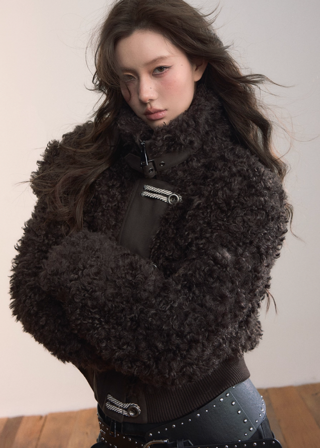VIAPITTI fur jacket, heavyweight shearling coat, black turtleneck jacket, luxury streetwear women, edgy Korean fashion, winter warm outerwear, short fur coat, urban street couture, metal buckle jacket, black shearling top, K-fashion 2025, modern streetwear, bold feminine jacket, designer winter outfit
