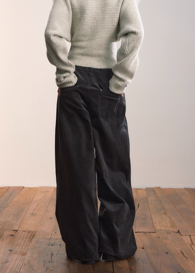 VIAPITTI corduroy pants, wide leg trousers, vintage pleated pants, luxury streetwear women, edgy Korean fashion, autumn winter outfit, loose straight pants, retro casual trousers, K-fashion 2025, urban street style, industrial chic outfit, minimalist streetwear, corduroy wide pants, modern Korean fashion
