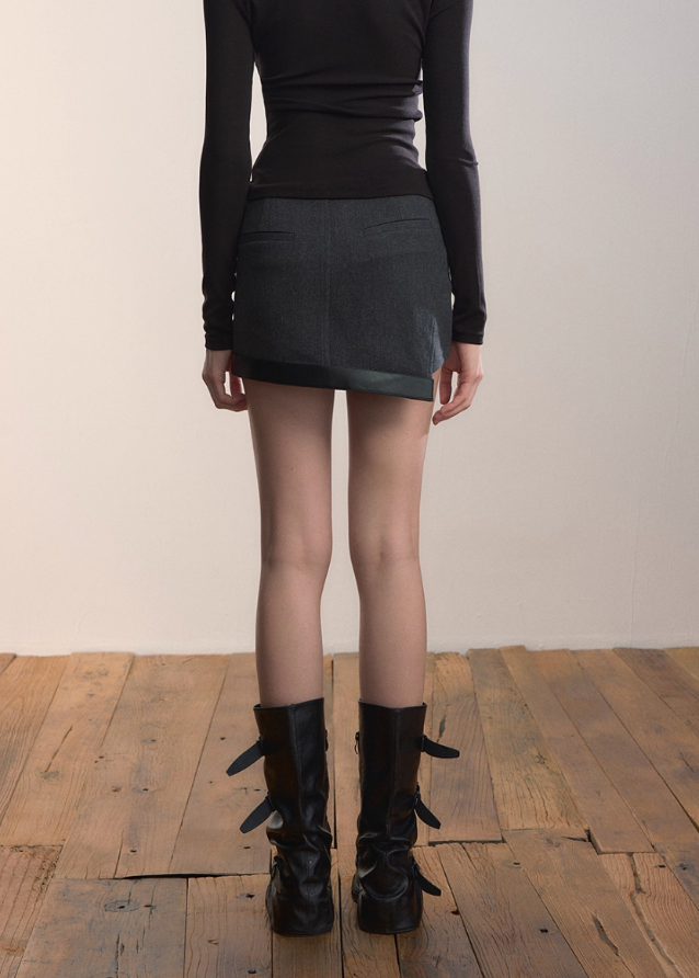 VIAPITTI wool mini skirt, asymmetrical utility skirt, belted streetwear skirt, edgy Korean fashion, heavy wool skirt, autumn winter street style, industrial chic mini, splice panel skirt, modern urban outfit, K-fashion 2025, irregular hem skirt, black woolen mini, utility pocket skirt, luxury street fashion
