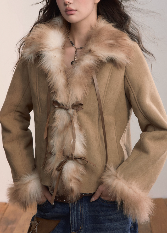 VIAPITTI fur jacket, faux fur shearling coat, heavy winter streetwear, big fur collar jacket, edgy Korean fashion, autumn winter warm coat, industrial street style, rugged faux fur jacket, luxury streetwear women, oversized fur collar coat, K-fashion 2025, warm shearling outerwear, urban grunge jacket, integrated fur winter coat
