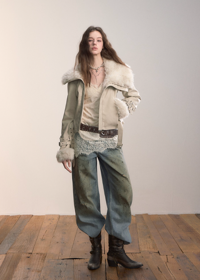 VIAPITTI faux fur jacket, heavy industry short coat, big fur collar lapel, autumn winter fur jacket, edgy Korean fashion, industrial streetwear women, imitation fur aviator jacket, rugged shearling coat, K-fashion 2025, warm winter street coat, urban grunge jacket, faux fur integrated top
