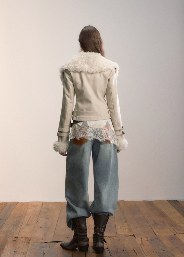 VIAPITTI faux fur jacket, heavy industry short coat, big fur collar lapel, autumn winter fur jacket, edgy Korean fashion, industrial streetwear women, imitation fur aviator jacket, rugged shearling coat, K-fashion 2025, warm winter street coat, urban grunge jacket, faux fur integrated top
