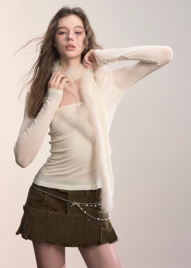 VIAPITTI detachable skirt, two-in-one mini shorts, edgy Korean fashion, luxury streetwear women, autumn winter outfit, street couture skirt, retro utility bottoms, minimalist street fashion, modern K-fashion 2025, dual layer mini skirt, urban feminine outfit, detachable streetwear, edgy chic Korean style
