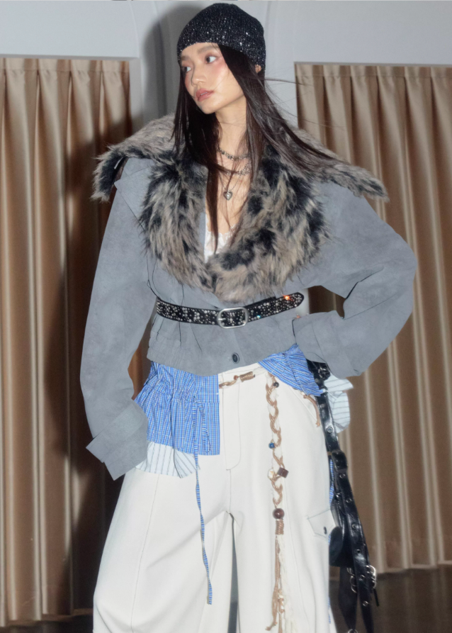 korean street jacket, faux fur collar jacket women, detachable hem jacket, hybrid layered jacket, matte grey PU leather coat, nomadic street style jacket, JNYLON outerwear, fake two piece jacket women, urban grunge fashion, deconstructed winter jacket, asymmetrical hem coat, korean edgy fashion, layered PU leather jacket, faux fur grey jacket women
